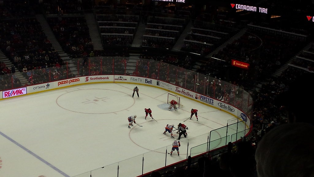 Photo courtesy of Doug Kerr (Flickr), CC by 2.0 Photo courtesy of Doug Kerr (Flickr), CC by 2.0